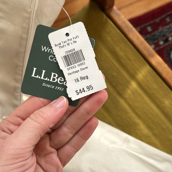 L.L. Bean, size 16 regular, khaki - Picture 7 of 7